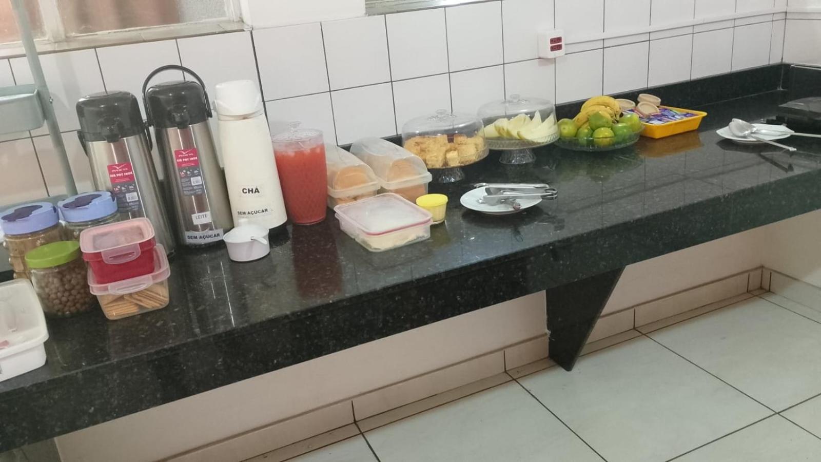 Hotel Zazori Varzea Grande  Bagian luar foto